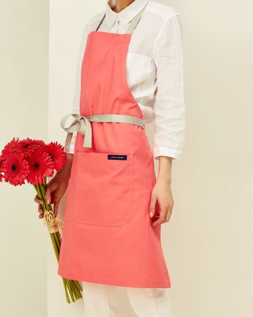 Lucio Verso Coral Classic Apron - Caffeine Lab