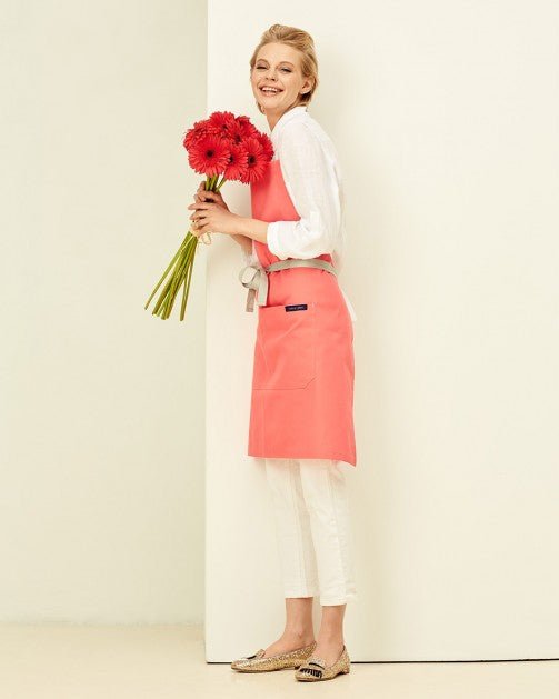 Lucio Verso Coral Classic Apron - Caffeine Lab